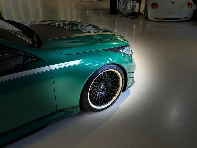 Used BMW M5 VII (G90), 4.4 l, 2025 in UAE, Dubai by GE Motors, Green color. GCC Specs | AUTO.AE | Listing #295560 — photo 12 of 20