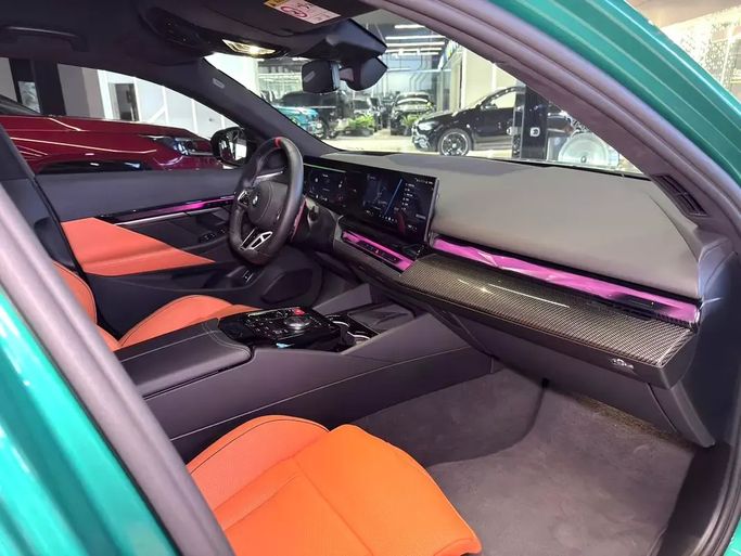 Used BMW M5 VII (G90), 4.4 l, 2025 in UAE, Dubai by GE Motors, Green color. GCC Specs | AUTO.AE | Listing #295560 — photo 15 of 20