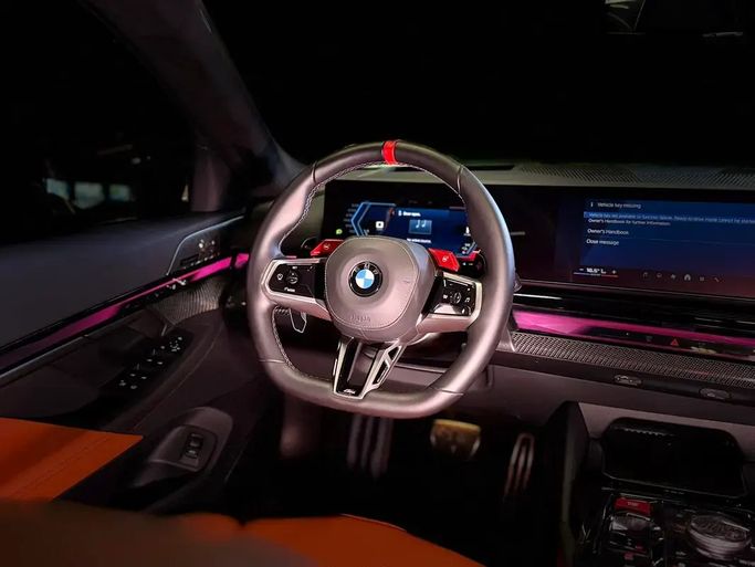 Used BMW M5 VII (G90), 4.4 l, 2025 in UAE, Dubai by GE Motors, Green color. GCC Specs | AUTO.AE | Listing #295560 — photo 17 of 20