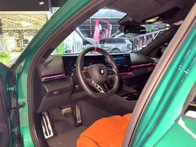 Used BMW M5 VII (G90), 4.4 l, 2025 in UAE, Dubai by GE Motors, Green color. GCC Specs | AUTO.AE | Listing #295560 — photo 18 of 20