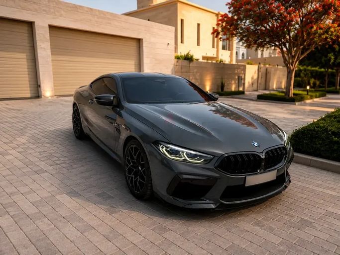 مستعملة ⁦BMW M8 Competition ط (F91/F92/F93)، 4.4 l، 2020⁩ في في الإمارات, دبي، اللون رمادي. مواصفات الخليج | AUTO.AE | إعلان #286884
