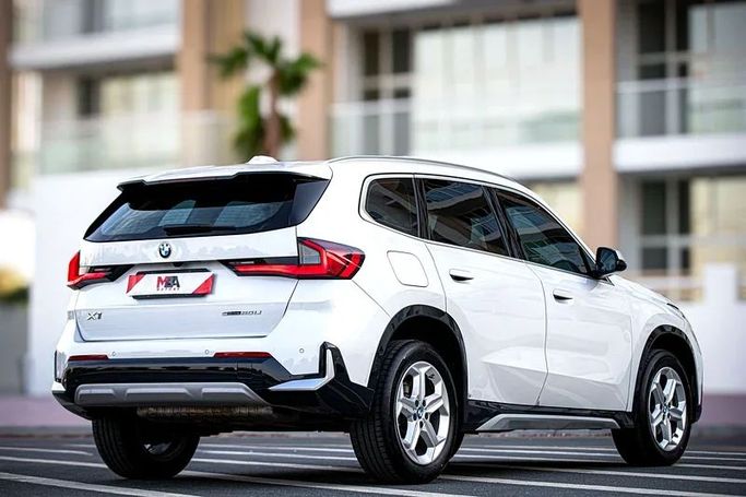 Подержанный BMW X1 25Li xDrive III (U11/U12), 2.0 л, 2024 в Дубае от MBA Motors Белый цвет. Other | AUTO.AE