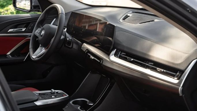 New BMW X2 sDrive25i II (U10), 2.0 l, 2025 in Dubai by Altass Motors, White color. Other | AUTO.AE