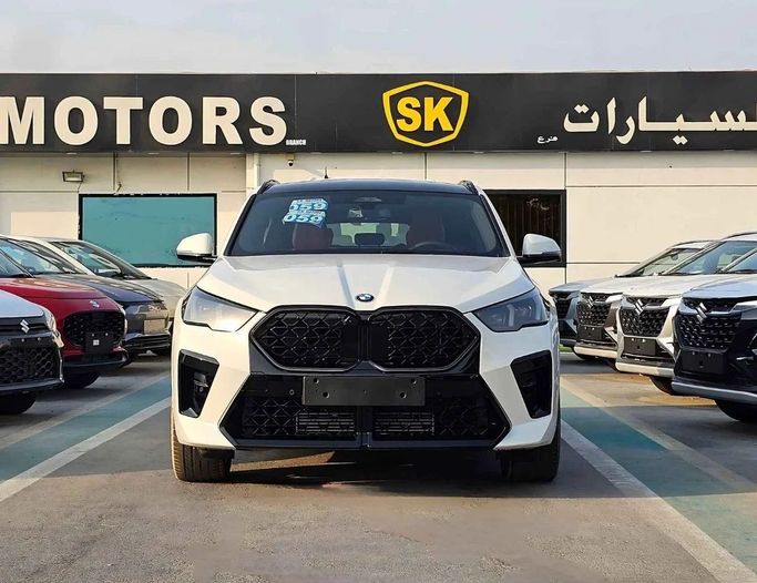 Новый BMW X2 sDrive18i II (U10), 1.5 л, 2025 в Дубае от SK Motors Белый цвет. GCC | AUTO.AE
