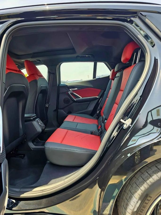 Новый BMW X2 sDrive18i II (U10), 1.5 л, 2025 в Дубае от SK Motors Черный цвет. GCC | AUTO.AE