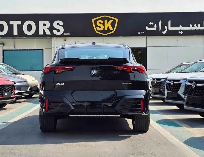 Новый BMW X2 sDrive18i II (U10), 1.5 л, 2025 в Дубае от SK Motors Черный цвет. GCC | AUTO.AE