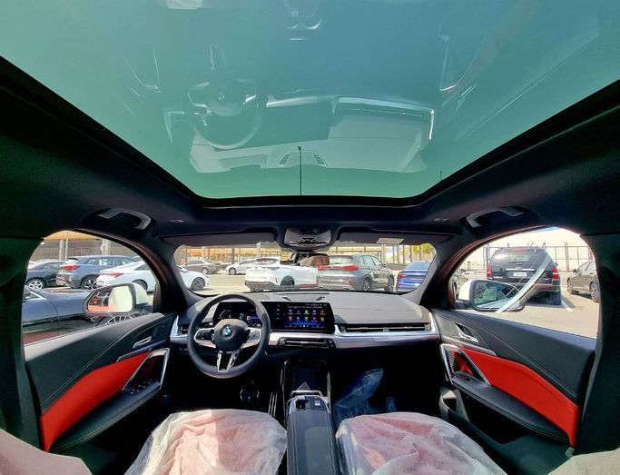 Новый BMW X2 sDrive18i II (U10), 1.5 л, 2025 в Дубае от Auto Gallery DXB Белый цвет. GCC | AUTO.AE