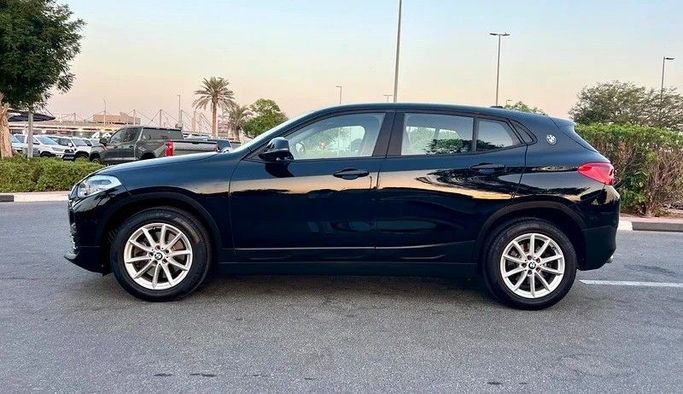 Подержанный BMW X2 xDrive20i I (F39), 2.0 л, 2020 в Дубае от Designo Cars Trading Черный цвет. GCC | AUTO.AE