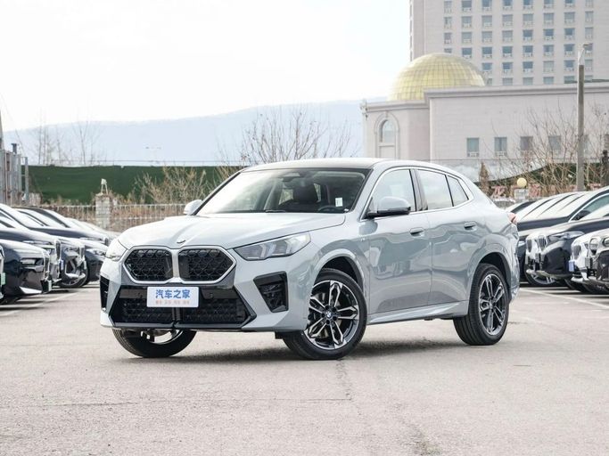 جديدة BMW X2 sDrive25i II (تحت 10 سنوات), 2.0 l, 2025 في في دبي من QUALITY AUTO FZC، اللون أبيض. المواصفات الصينية | AUTO.AE