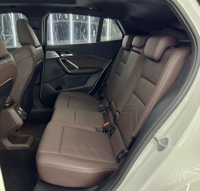 Used BMW X2 xDrive20i II (U10), 2.0 l, 2025 in UAE, Dubai by Zeus Motors, White color. GCC Specs | AUTO.AE | Listing #295456 — photo 18 of 25