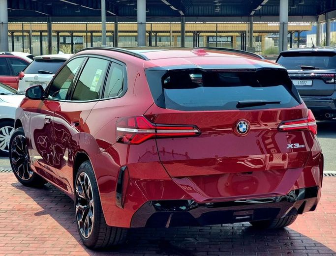 Новый BMW X3 20i xDrive IV (G45/G48), 2.0 л, 2025 в Дубае от Auto Gallery DXB Красный цвет. GCC | AUTO.AE