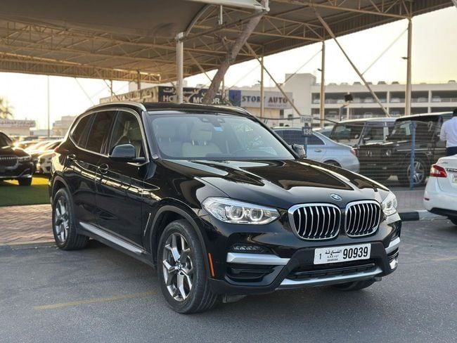 مستعملة BMW X3 30i xDrive III (G01), 2.0 l, 2021 في في دبي من HONEY Motors FZCO، اللون أسود. المواصفات الأمريكية | AUTO.AE