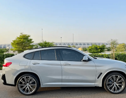 BMW X4 30i xDrive II (G02) فيس ليفت II (G02), 2022  دفع رباعي 5 أبواب للتأجير في في دبي من Left lane rent a car llc، اللون رمادي | AUTO.AE | إعلان #1475