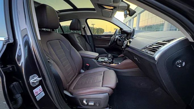 Подержанный BMW X4 20i II (G02) Рестайлинг, 2.0 л, 2023 в Дубае от MBA Motors Черный цвет. Корейская | AUTO.AE