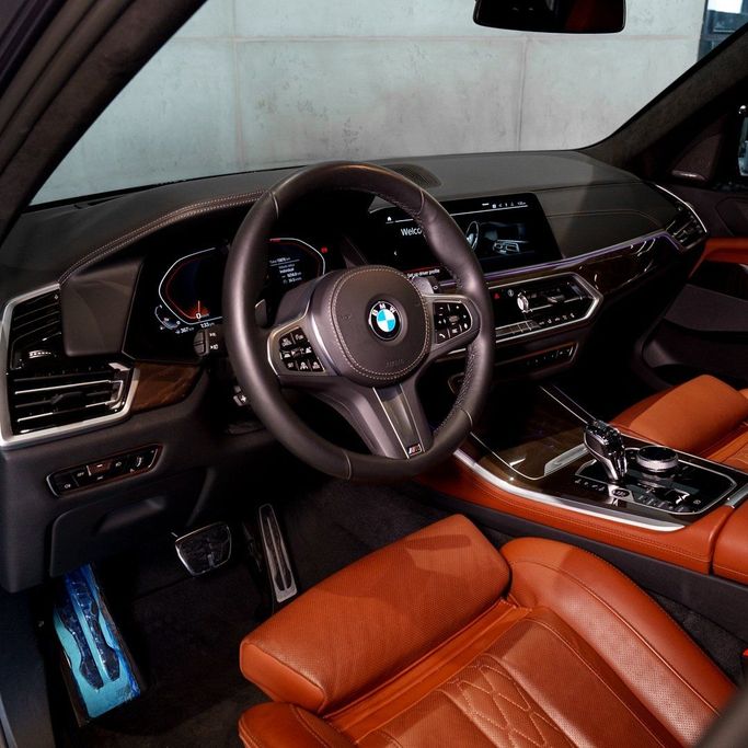 BMW X5 M Competition III (F95) Facelift, 2024 business suv 5 dr. for rent in Dubai by DEIZ, black color | AUTO.AE