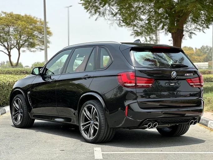 Подержанный BMW X5 M II (F85), 4.4 л, 2017 в Дубае от Alta Class Motors Черный цвет. GCC | AUTO.AE