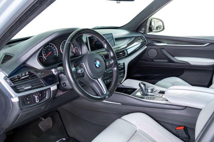 Подержанный BMW X5 M II (F85), 4.4 л, 2016 в Дубае от The Car Superstore Серый цвет. GCC | AUTO.AE