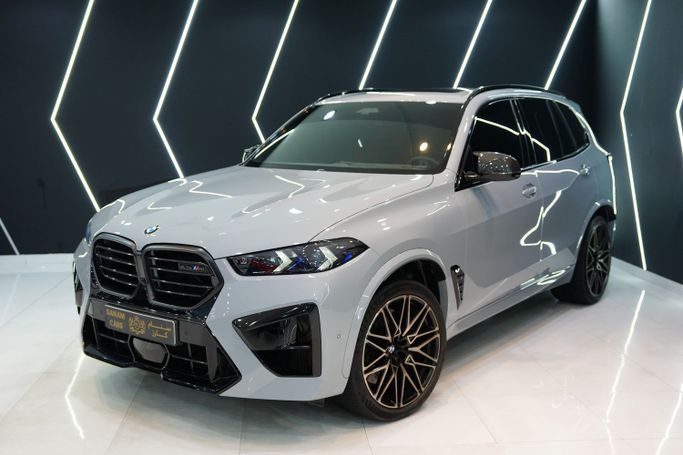 مستعملة BMW X5 M Competition عملية فيس ليفت III (F95), 4.4 l, 2025 في في دبي من Sanam Cars، اللون رمادي. مواصفات الخليج | AUTO.AE | إعلان #256779