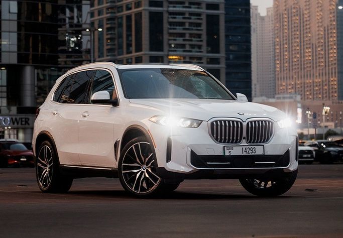 BMW X5 40i xDrive IV (G05/G18) Facelift, 2024  suv 5 dr. long for rent in Dubai by Kleemol Car Rental Dubai, white color | AUTO.AE | Listing #1934