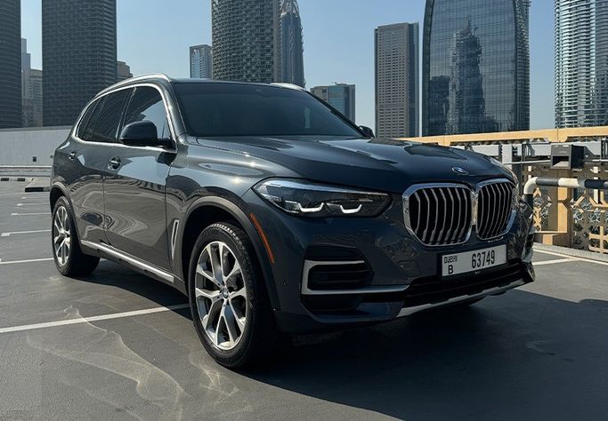 BMW X5 30i xDrive IV (G05/G18), 2022 внедорожник 5 дв. long бизнес класса в Дубае от Kleemol Car Rental Dubai серый цвет | AUTO.AE | Объявление #1960