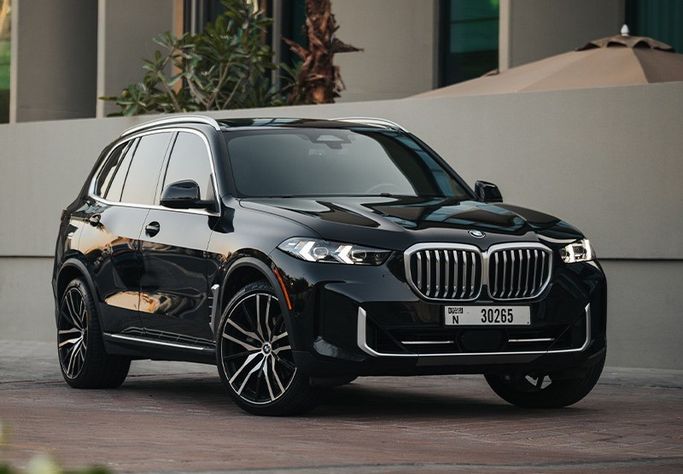 BMW X5 40i xDrive IV (G05/G18) Рестайлинг, 2024 внедорожник 5 дв. long  класса в Дубае от Kleemol Car Rental Dubai черный цвет | AUTO.AE | Объявление #1971