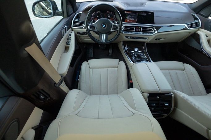 Подержанный BMW X5 40i IV (G05/G18), 3.0 л, 2019 в Дубае от Linda Cars Синий цвет. GCC | AUTO.AE