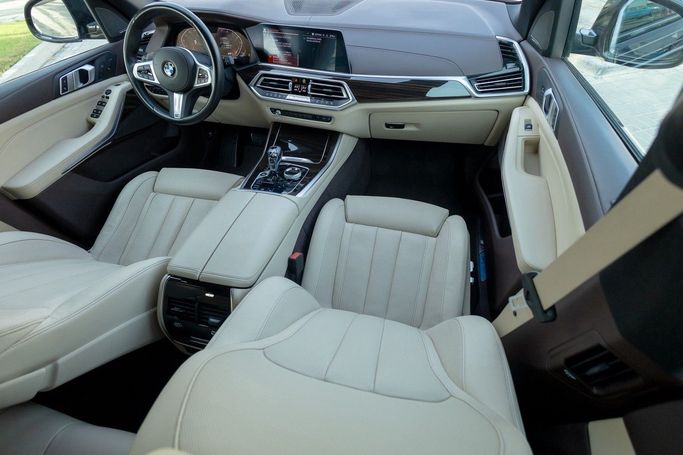 Подержанный BMW X5 40i IV (G05/G18), 3.0 л, 2019 в Дубае от Linda Cars Синий цвет. GCC | AUTO.AE