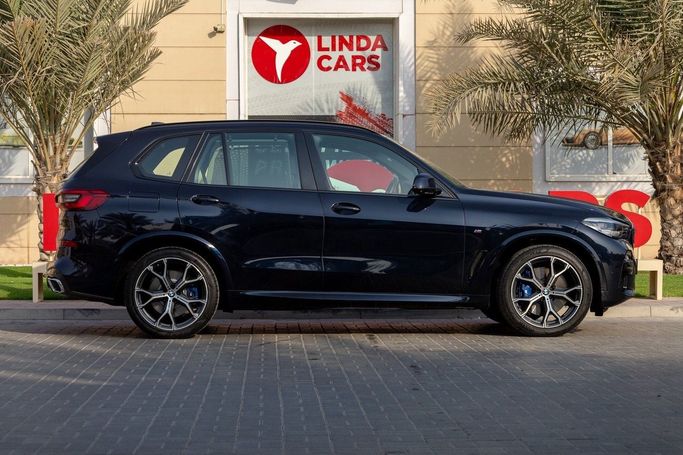 Подержанный BMW X5 40i IV (G05/G18), 3.0 л, 2019 в Дубае от Linda Cars Синий цвет. GCC | AUTO.AE
