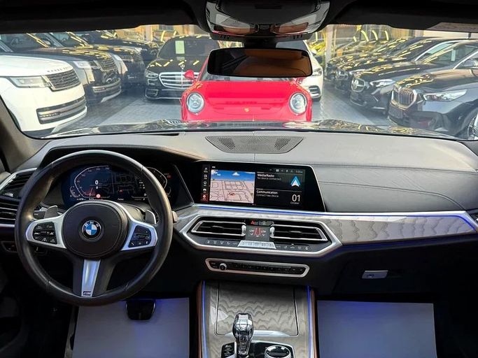 Подержанный BMW X5 40i IV (G05/G18), 3.0 л, 2023 в Дубае от Auto Bank Motors Черный цвет. GCC | AUTO.AE