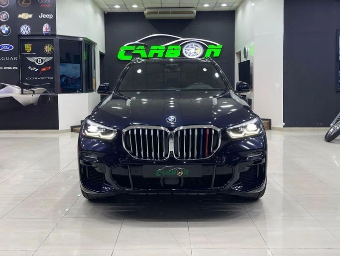 Подержанный BMW X5 40i IV (G05/G18), 3.0 л, 2020 в Дубае от Carbon Cars Тёмно-синий цвет. GCC | AUTO.AE