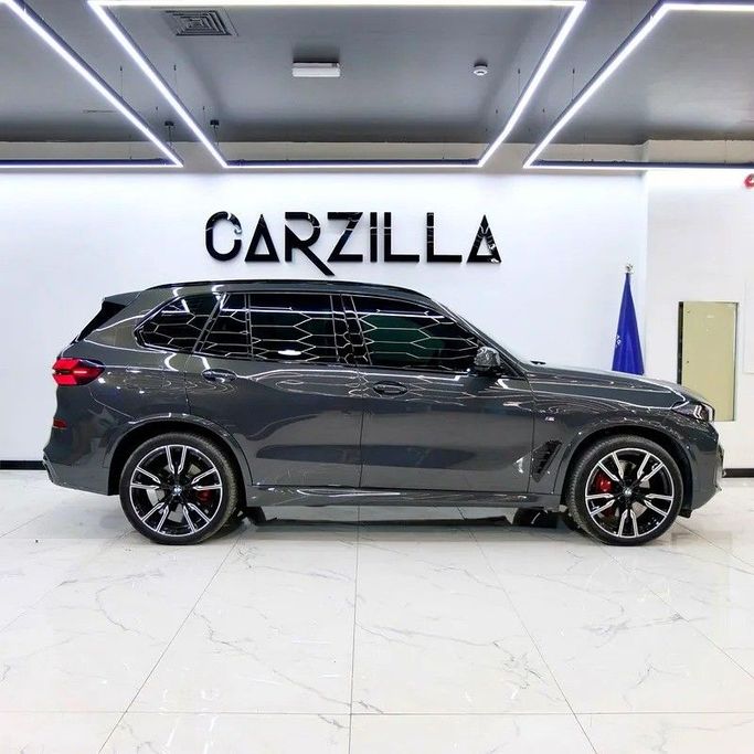 Used BMW X5 40i IV (G05/G18) Facelift, 3.0 l, 2024 in Dubai by Carzilla Motors, Black color. GCC Specs | AUTO.AE
