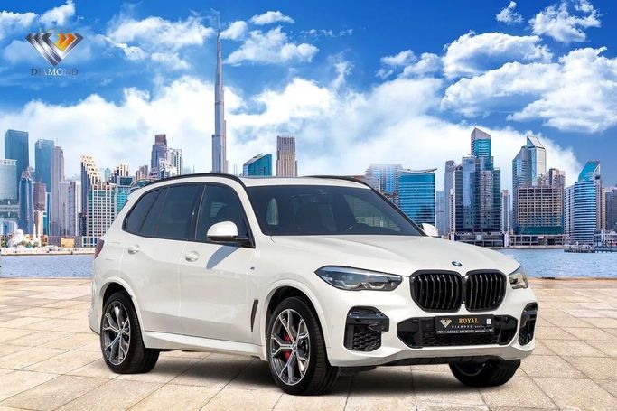 Used BMW X5 40i IV (G05/G18), 3.0 l, 2022 in Dubai by Royal Diamond Motors, White color. GCC Specs | AUTO.AE