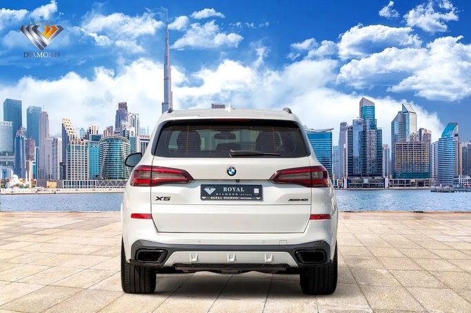 Used BMW X5 40i IV (G05/G18), 3.0 l, 2022 in Dubai by Royal Diamond Motors, White color. GCC Specs | AUTO.AE