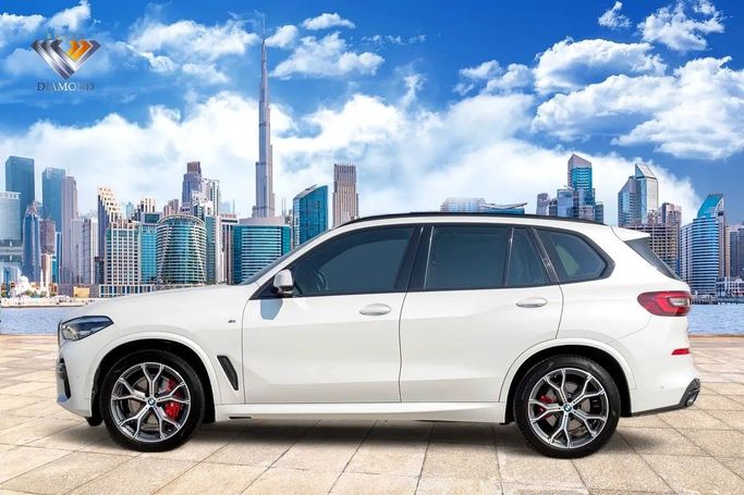 Used BMW X5 40i IV (G05/G18), 3.0 l, 2022 in Dubai by Royal Diamond Motors, White color. GCC Specs | AUTO.AE