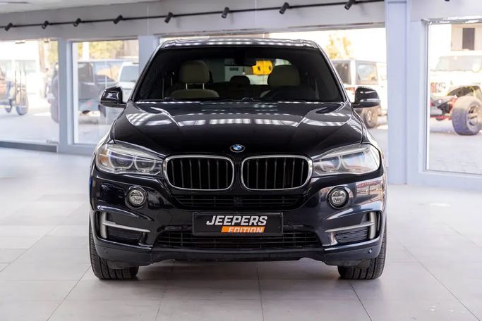 Подержанный BMW X5 35i III (F15), 3.0 л, 2017 в Дубае от JEEPERS EDITION LLC Черный цвет. GCC | AUTO.AE