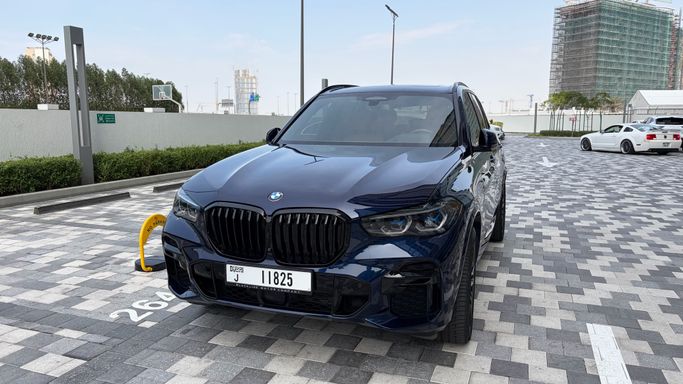 Used BMW X5 40i xDrive IV (G05/G18), 3.0 l, 2023 in Dubai, Navy Blue color. GCC Specs | AUTO.AE