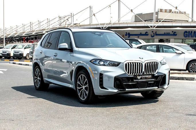 مستعملة ⁦BMW X5 40i xDrive عملية فيس ليفت IV (G05/G18)، 3.0 l، 2026⁩ في في الإمارات, دبي من Express Motors، اللون فضي. أخرى | AUTO.AE | إعلان #286534