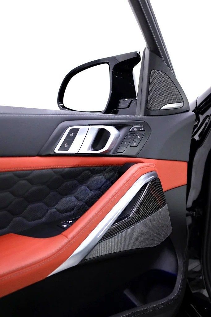 Новый BMW X6 M Competition III (F96) Рестайлинг, 4.4 л, 2025 в Дубае от Al Faris Motors Черный цвет. Other | AUTO.AE