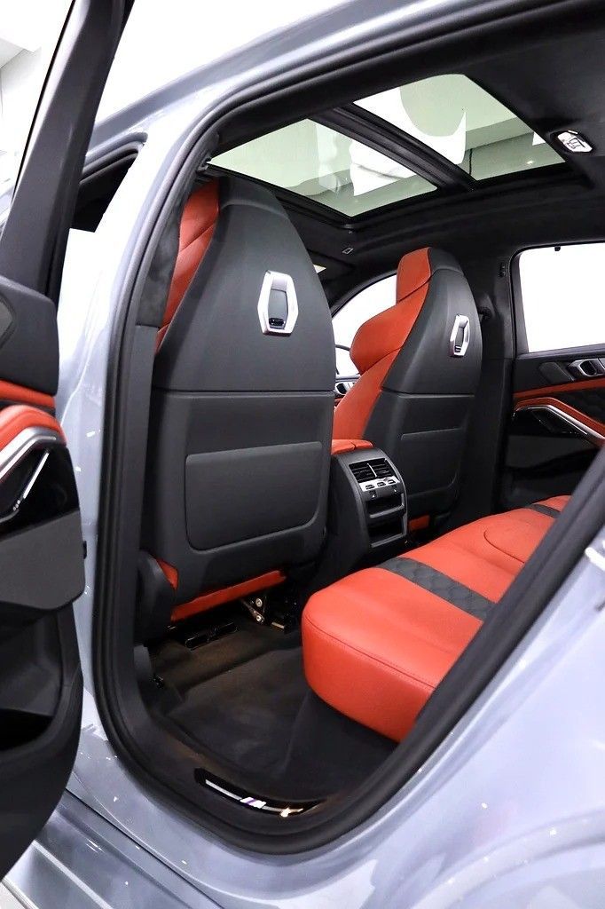 Новый BMW X6 M Competition III (F96) Рестайлинг, 4.4 л, 2025 в Дубае от Al Faris Motors Серый цвет. Other | AUTO.AE