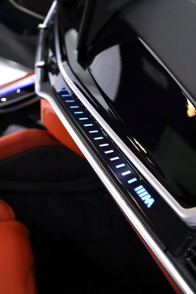 Новый BMW X6 M Competition III (F96) Рестайлинг, 4.4 л, 2025 в Дубае от Al Faris Motors Серый цвет. Other | AUTO.AE