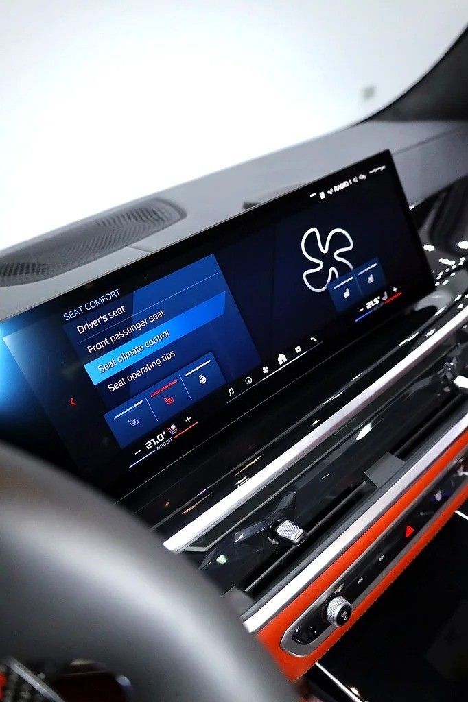 Новый BMW X6 M Competition III (F96) Рестайлинг, 4.4 л, 2025 в Дубае от Al Faris Motors Серый цвет. Other | AUTO.AE