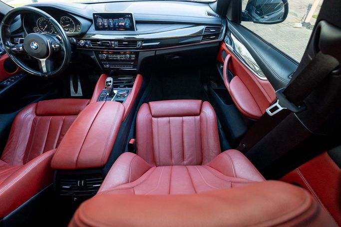 Подержанный BMW X6 50i II (F16), 4.4 л, 2017 в Дубае от Linda Cars Серый цвет. GCC | AUTO.AE