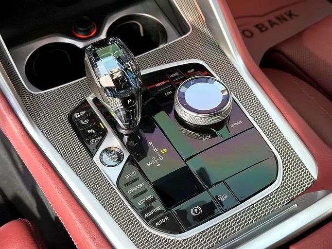 Подержанный BMW X6 40i III (G06), 3.0 л, 2021 в Дубае от Auto Bank Motors Черный цвет. Корейская | AUTO.AE
