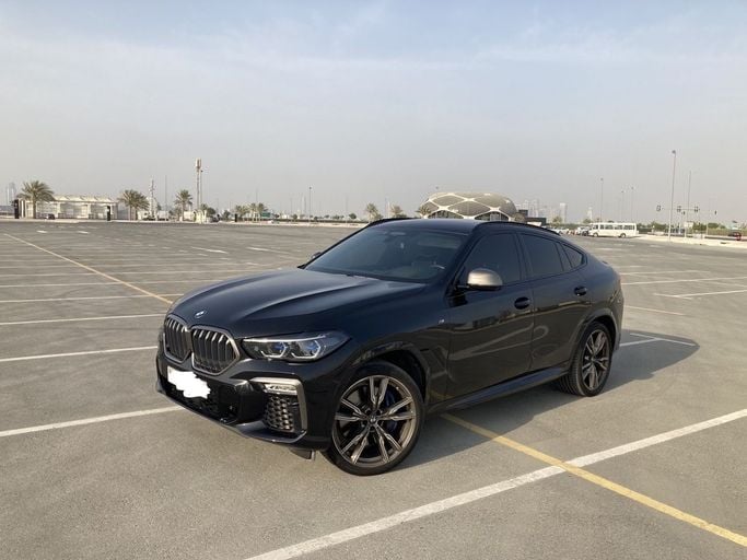 مستعملة BMW X6 M50i III (G06), 4.4 l, 2022 في في دبي، اللون أسود. مواصفات الخليج | AUTO.AE