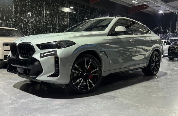 Подержанный BMW X6 40i III (G06) Рестайлинг, 3.0 л, 2024 в Дубае от Zeus Motors Серый цвет. GCC | AUTO.AE