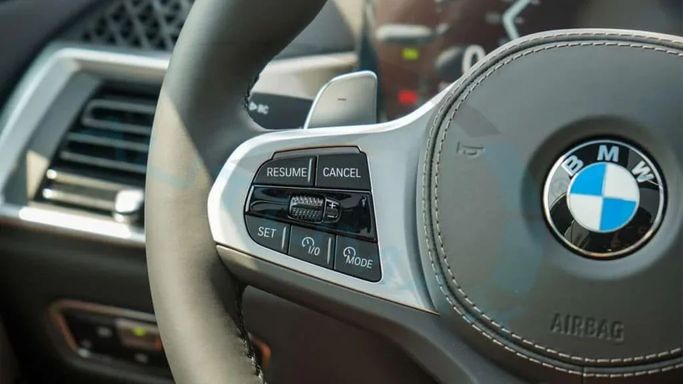 Новый BMW X7 40i I (G07) Рестайлинг, 3.0 л, 2025 в Дубае от Auto Max Group Черный цвет. GCC | AUTO.AE