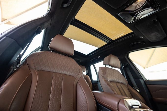 Used BMW X7 40i I (G07), 3.0 l, 2020 in Dubai by Linda Cars, Black color. GCC Specs | AUTO.AE