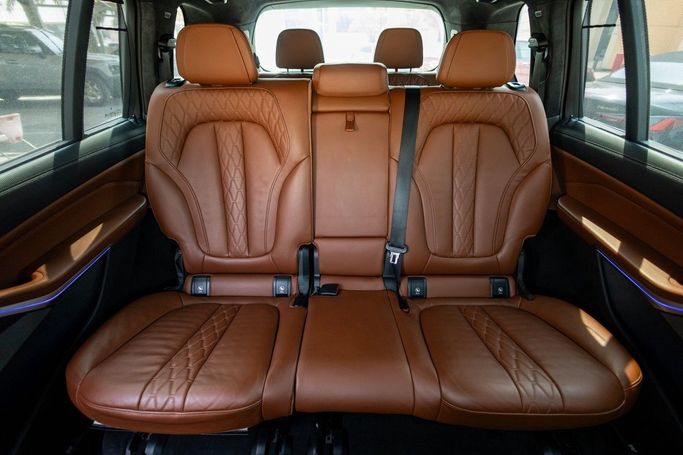 Used BMW X7 40i I (G07), 3.0 l, 2021 in Dubai by Linda Cars, Black color. GCC Specs | AUTO.AE