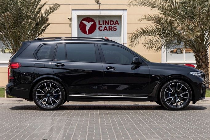 Used BMW X7 40i I (G07), 3.0 l, 2021 in Dubai by Linda Cars, Black color. GCC Specs | AUTO.AE