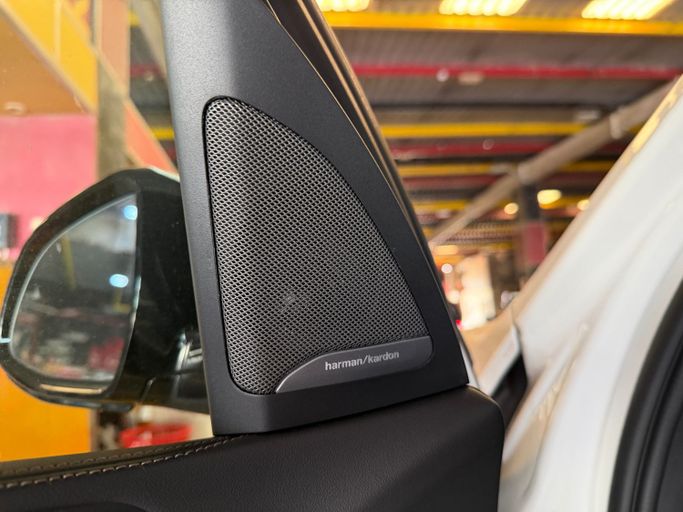 Подержанный BMW X7 40i I (G07) Рестайлинг, 3.0 л, 2024 в Дубае Белый цвет.  | AUTO.AE